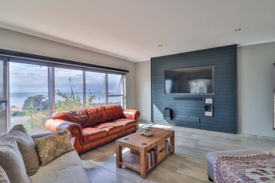 3 Bedroom Property for Sale in Kleinkoornhuis Western Cape